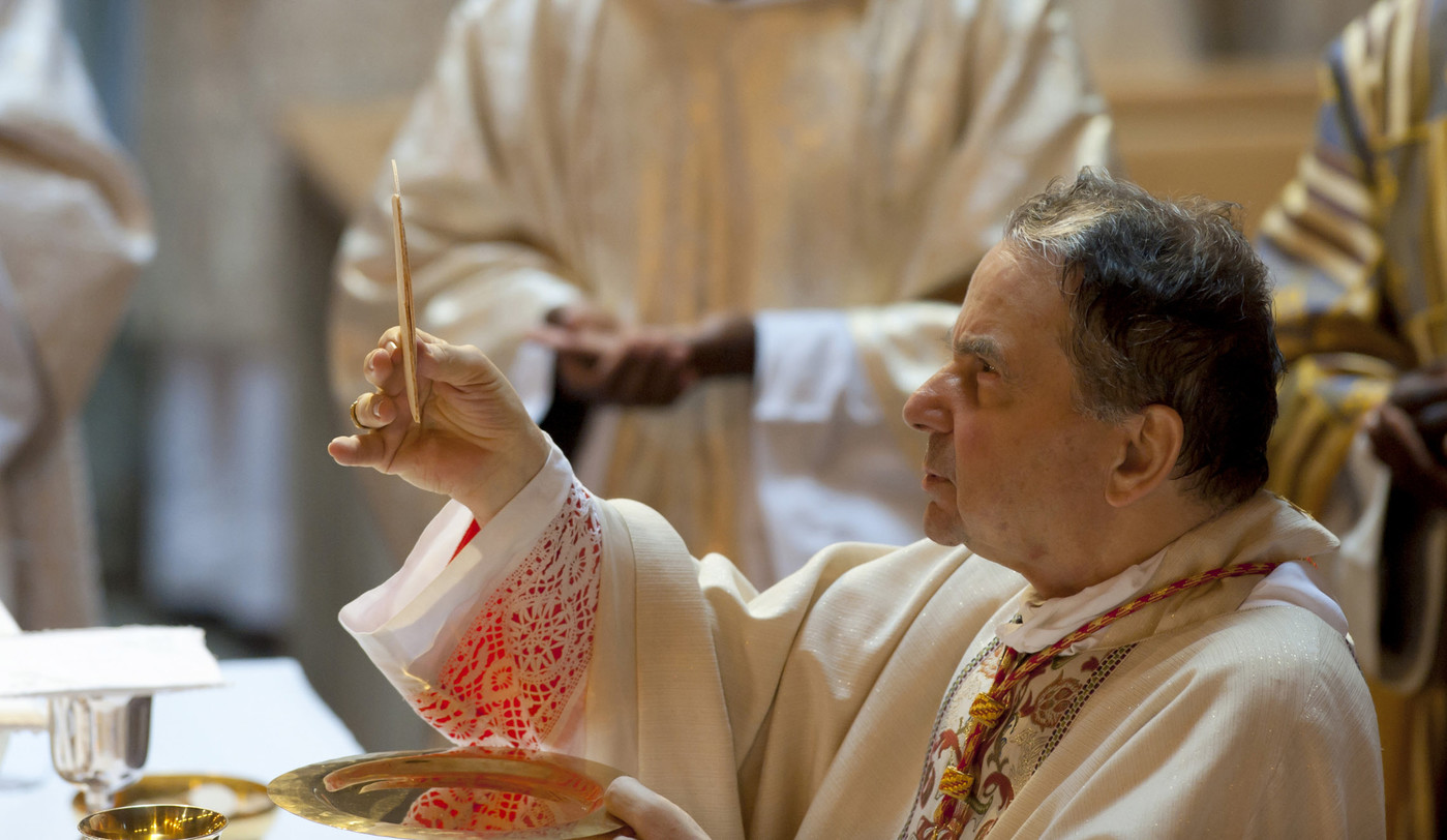 Cardinale Caffarra: «Al di sotto della cronaca c’è lo scontro tra due poteri»