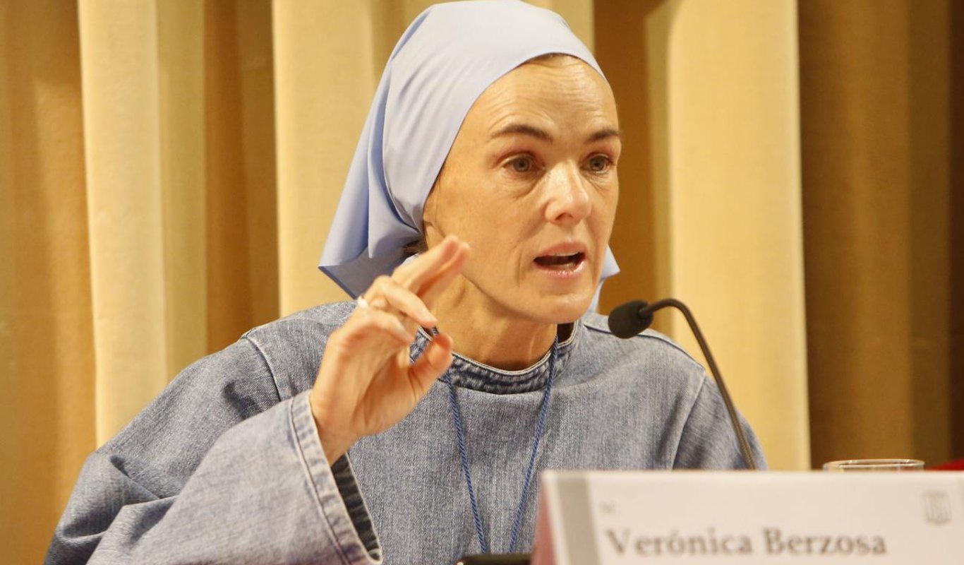 Madre Veronica: «Fate adorazione affinché tante vite non sprofondino nelle tenebre»