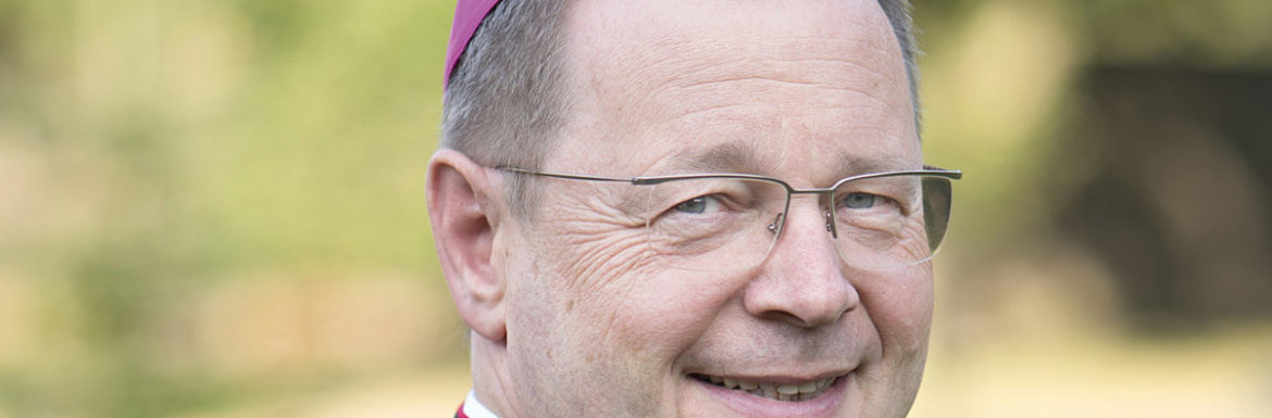 Germania, Mons. Bätzing critica la richiesta di interrompere le messe nella Settimana Santa