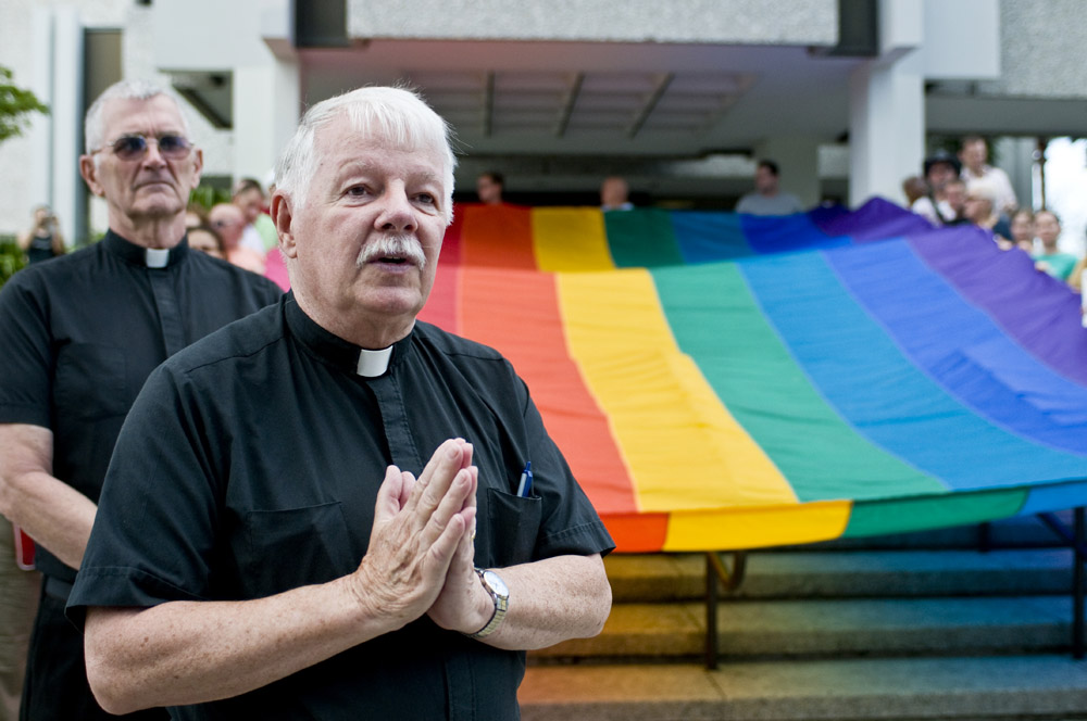Santa sede: «La benedizione delle unioni omosessuali non può essere considerata lecita»