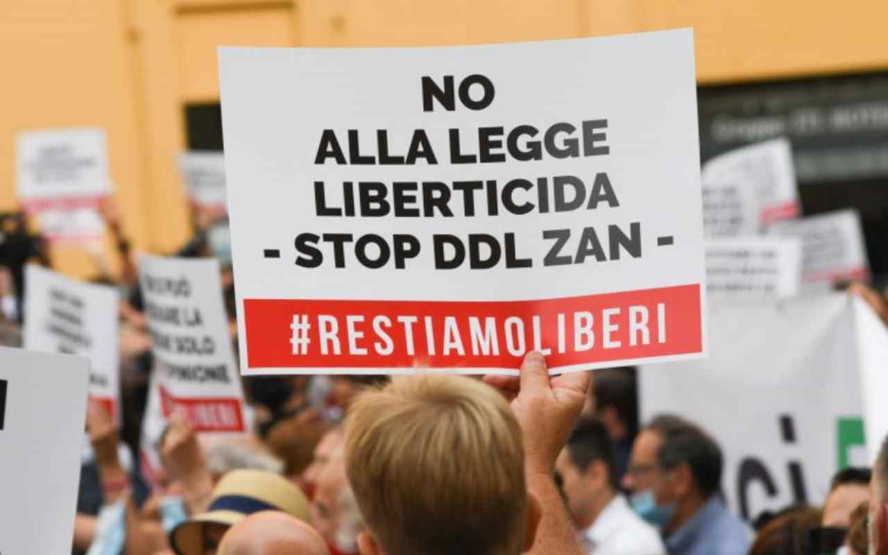 Milano scende in piazza contro Ddl Zan: liberticida e pericoloso