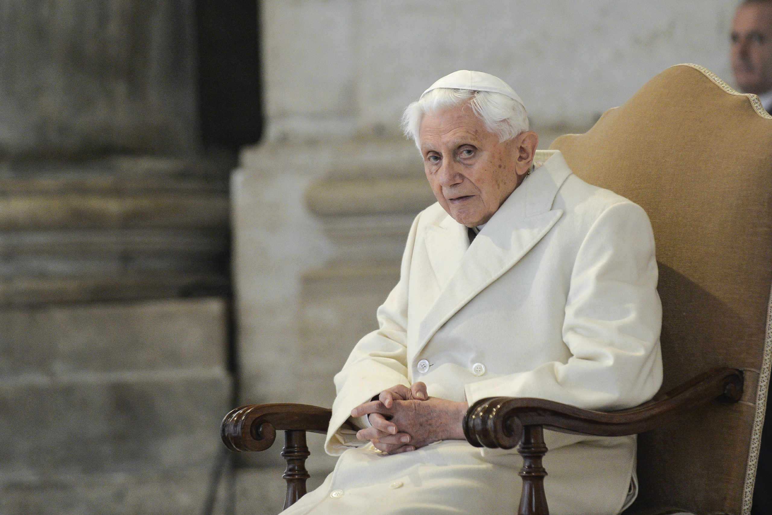 «Benedetto XVI è morto». Bufala di pessimo gusto su Twitter