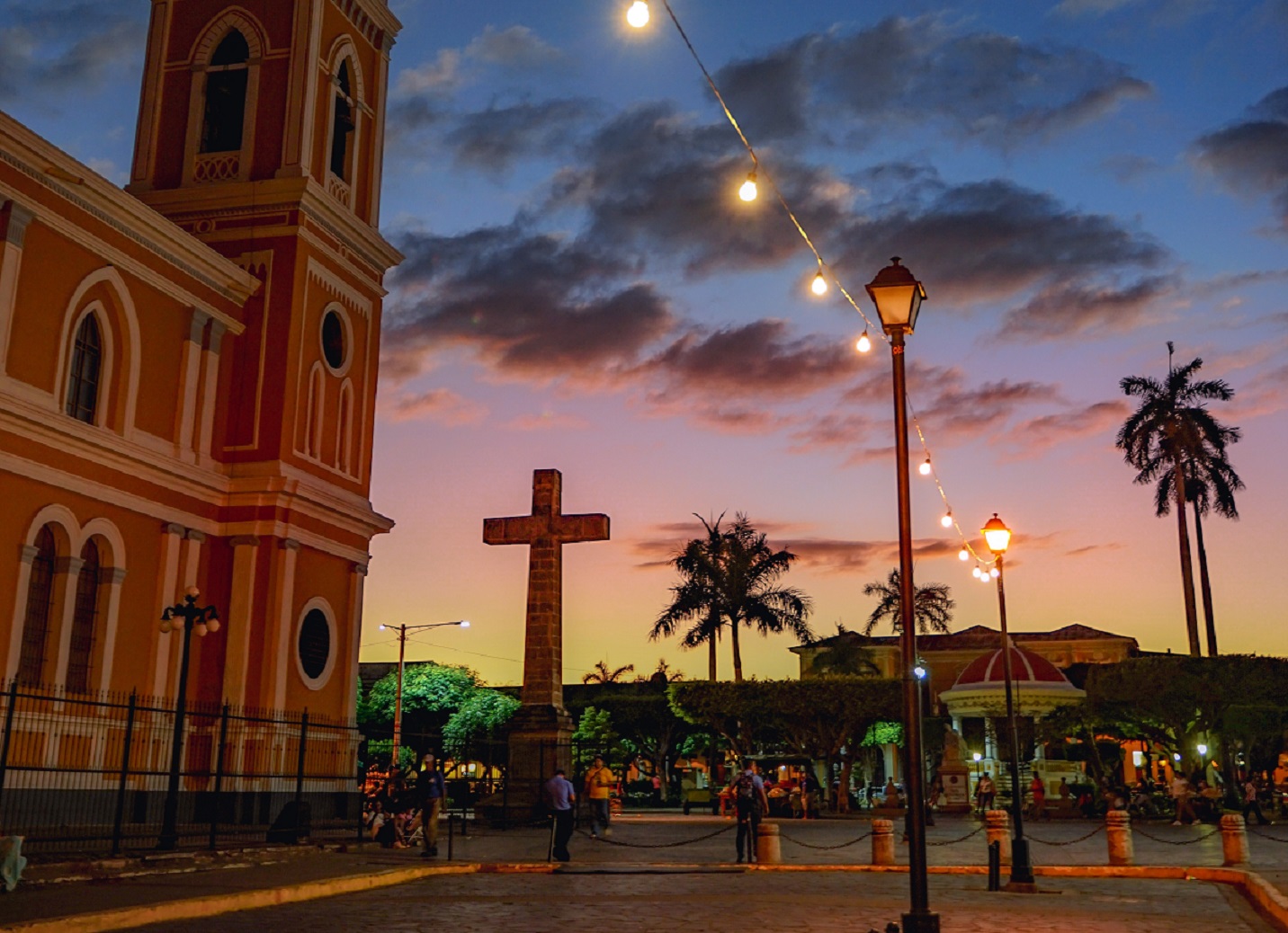 Nicaragua, il governo vieta le processioni. E i cattolici vanno a messa a centinaia