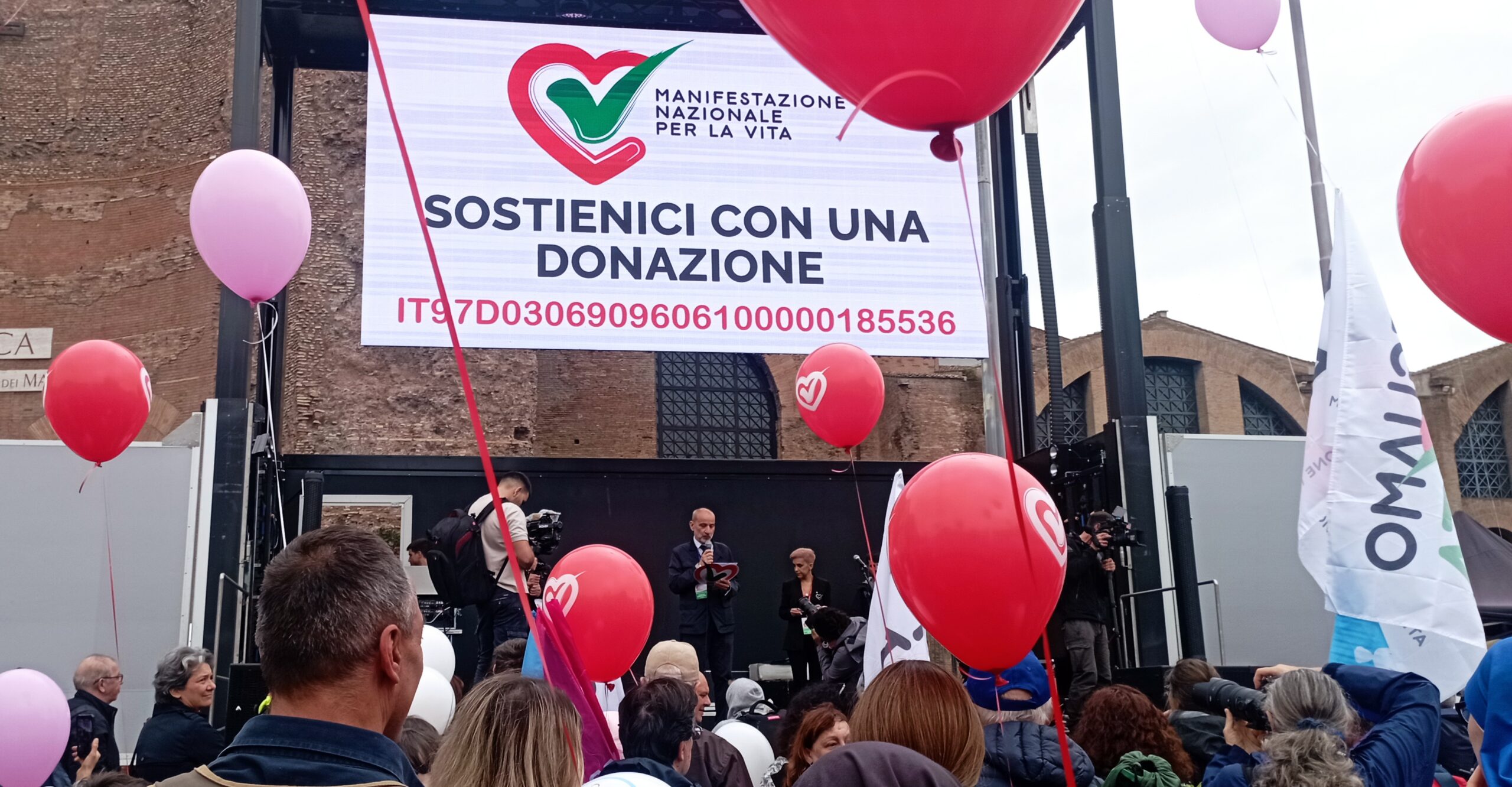 In migliaia a Roma alla Manifestazione per la Vita