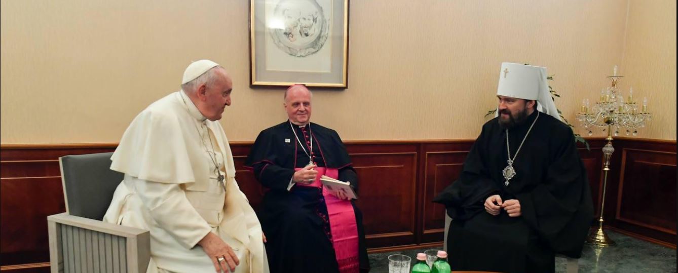 Papa Francesco: «In corso missione di pace del Vaticano»