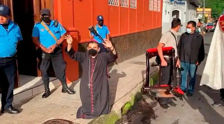 Resta in carcere il vescovo Alvarez in Nicaragua