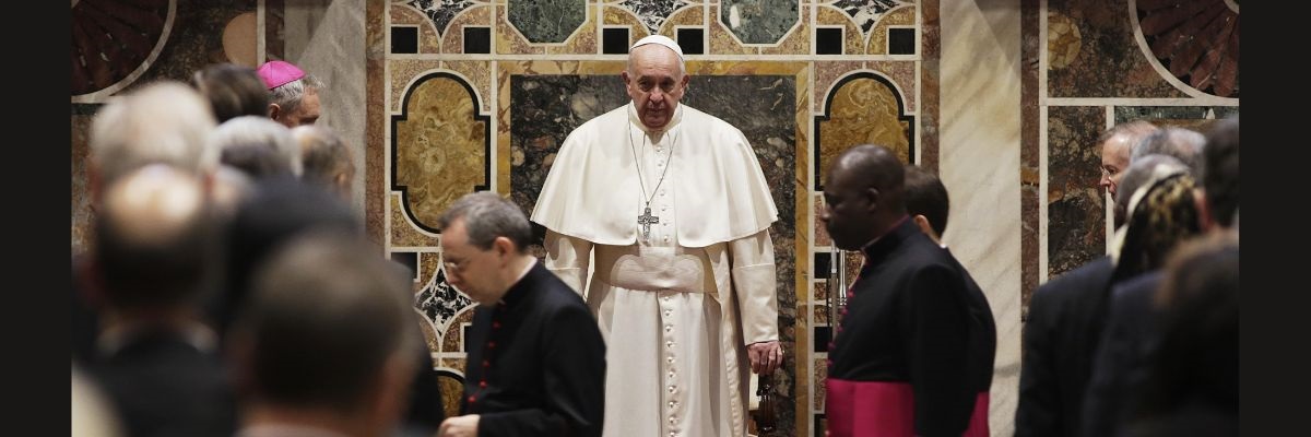 Papa Francesco: «L’utero in affitto sia reato universale»