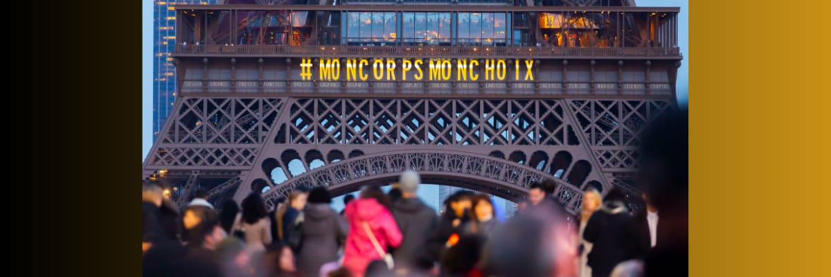 Aborto celebrato sulla Tour Eiffel, umiliazione alla civiltà