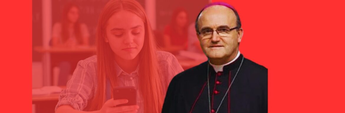 Mons. Munilla consiglia di non acquistare cellulare ai ragazzi prima dei 16 anni