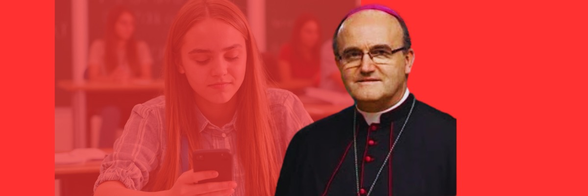 Mons. Munilla consiglia di non acquistare cellulare ai ragazzi prima dei 16 anni